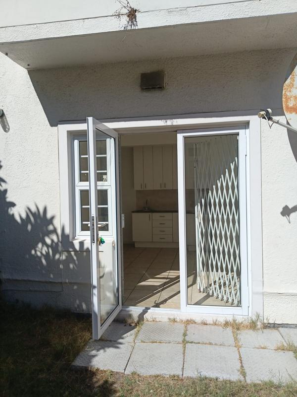 To Let 1 Bedroom Property for Rent in Plumstead Western Cape